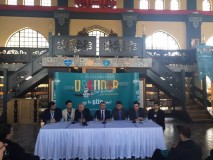 من المؤتمر الصحفي بحضور رئيس بلدية أوسكودار والشاعرين عمار تباب ومحمود الطويل