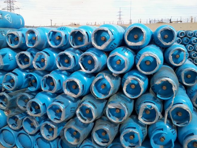 ضباط النظام يهربون الغاز - انترنت